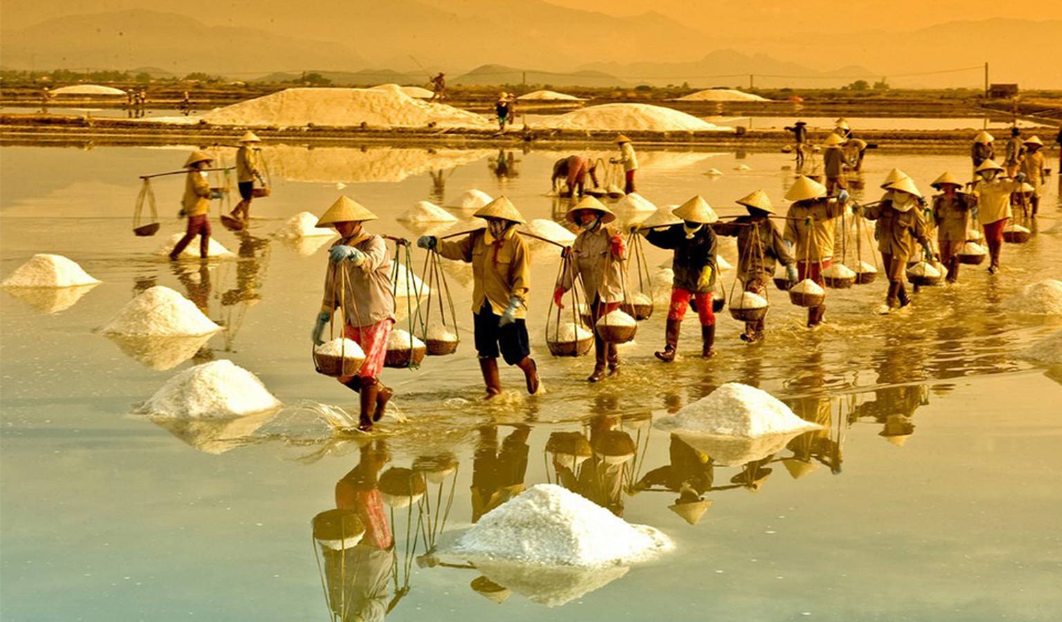 Đồng muối Sa Huỳnh