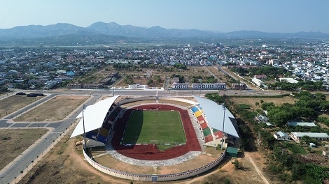 Sân vận động Kon Tum