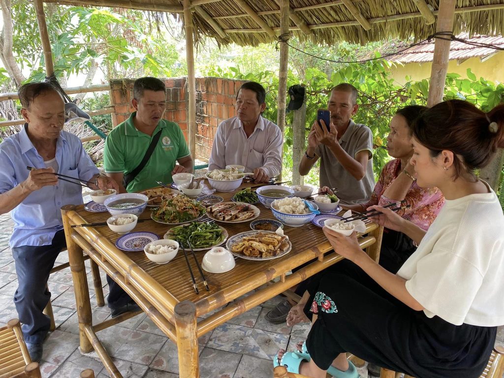 Ẩm thực truyền thống ở làng